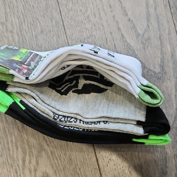 BNWT Transformers socks size youth 3-6 - Picture 3 of 3